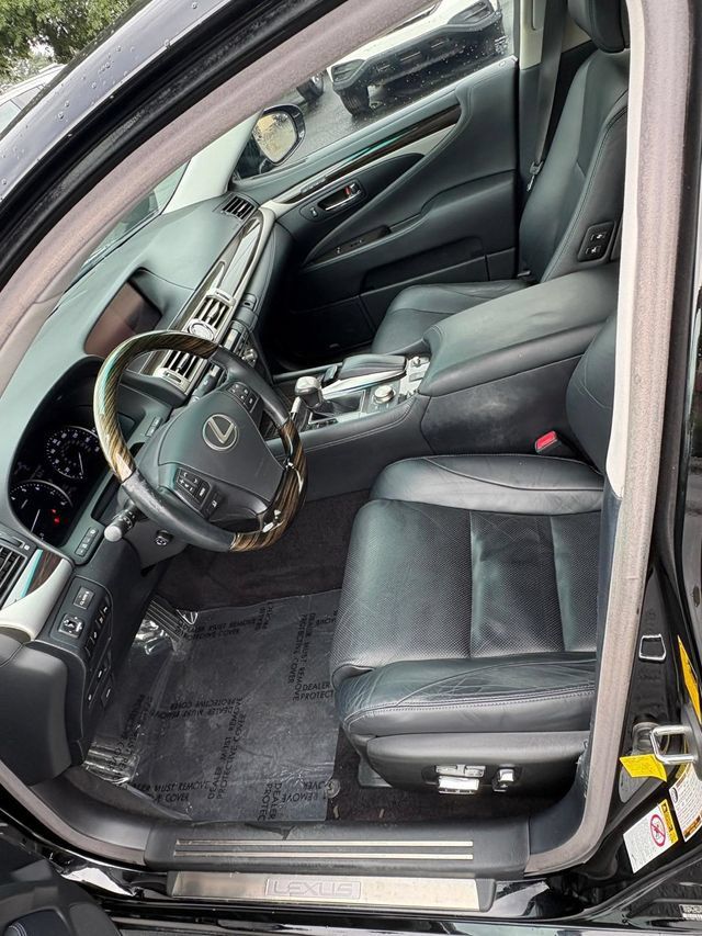 Used 2013 Lexus LS 460 w/ Comfort Pkg RWD image 5