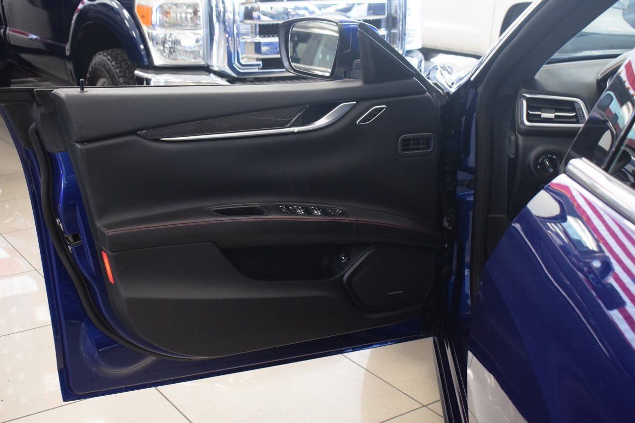 Used 2016 Maserati Ghibli S RWD image 47
