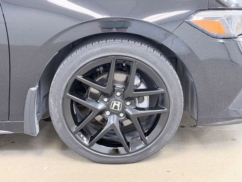 Used 2023 Honda Civic Sport image 4