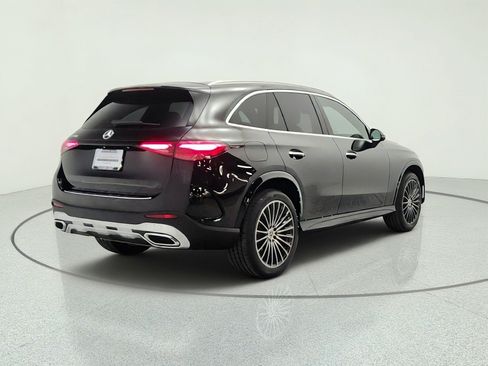 Used 2023 Mercedes-Benz GLC 300 image 5