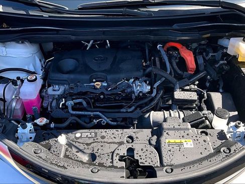 Used 2024 Toyota Sienna XSE image 30