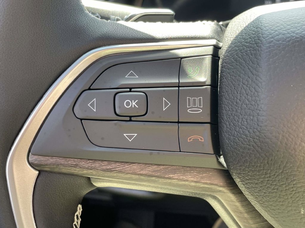New 2027 Jeep Grand Cherokee Altitude AWD/4WD image 31
