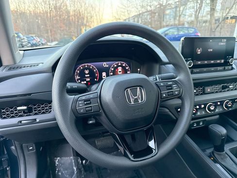 Used 2024 Honda Accord EX image 11