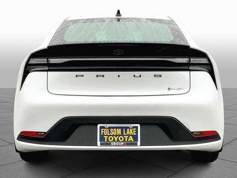New 2026 Toyota Prius Plug-In Hybrid image 4