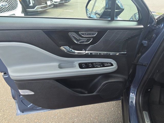 Certified 2022 Lincoln Corsair AWD w/ Premium Package image 22
