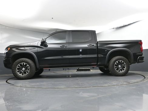 Used 2025 Chevrolet Silverado 1500 ZR2 w/ Technology Package AWD/4WD image 34
