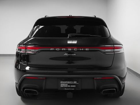 Certified 2024 Porsche Macan AWD/4WD image 11