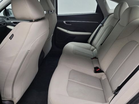 Used 2023 Hyundai Sonata SE FWD image 18