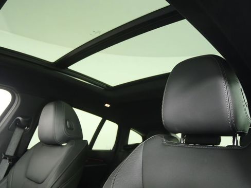 Used 2024 BMW X4 xDrive30i w/ Premium Package AWD/4WD image 11