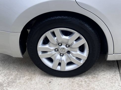 Used 2011 Nissan Altima 2.5 S FWD image 10