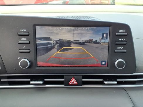 Certified 2023 Hyundai Elantra SE FWD image 10