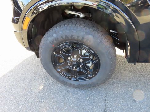 New 2025 Ford Ranger XLT w/ FX4 Off-Road Package image 7