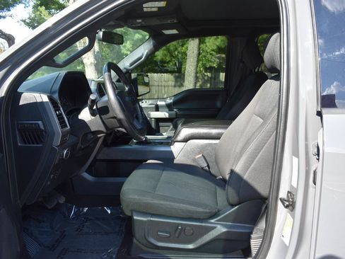 Used 2020 Ford F150 XLT w/ Equipment Group 302A Luxury AWD/4WD image 13