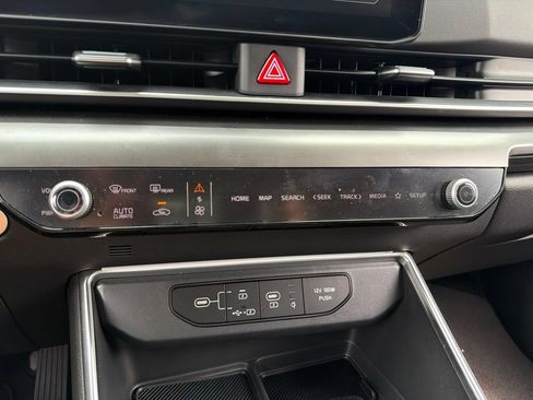 Used 2026 Kia Carnival SX Prestige FWD image 12
