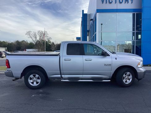 Used 2017 RAM 1500 Classic SLT image 5