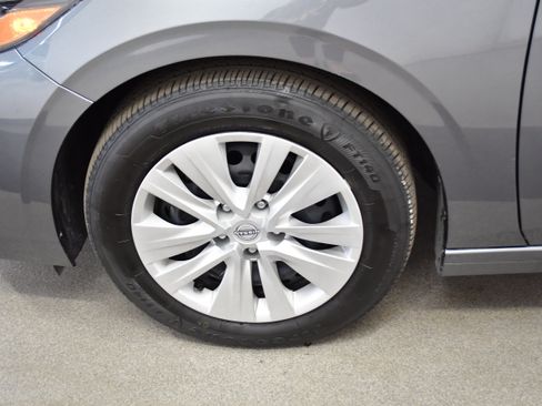 Used 2025 Nissan Sentra S FWD image 35
