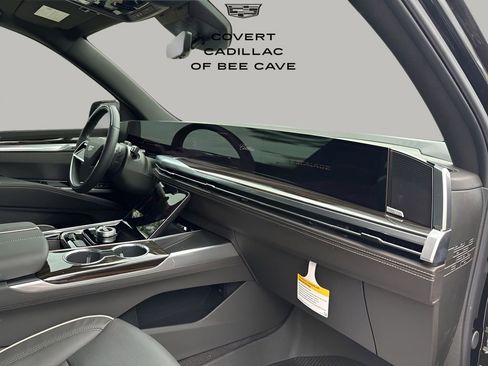 New 2026 Cadillac Escalade Luxury w/ LPO, Floor Liner Package image 16