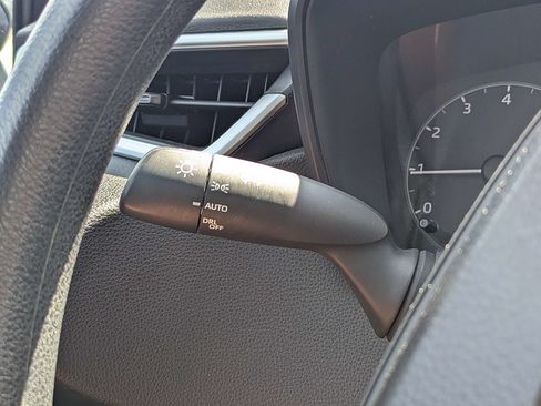 Used 2025 Toyota Corolla LE FWD image 26