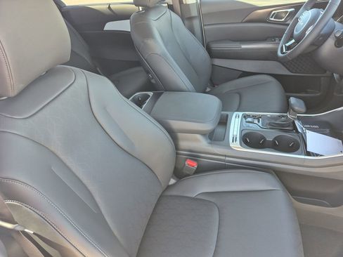 New 2026 Kia Carnival SX image 17