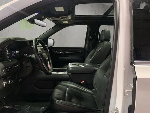 Used 2024 GMC Yukon XL Denali AWD/4WD image 6