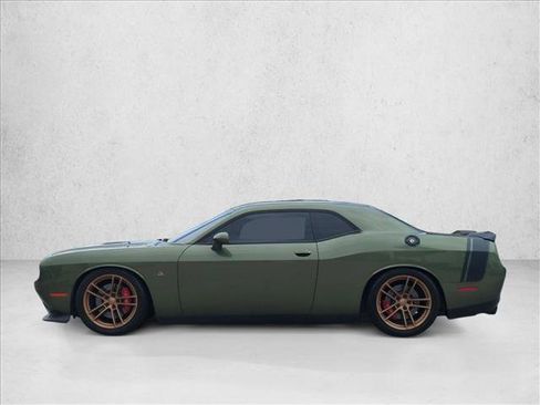 Used 2018 Dodge Challenger R/T Scat Pack RWD image 9