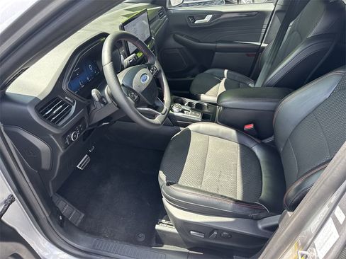 Used 2023 Ford Escape ST-Line Elite image 9