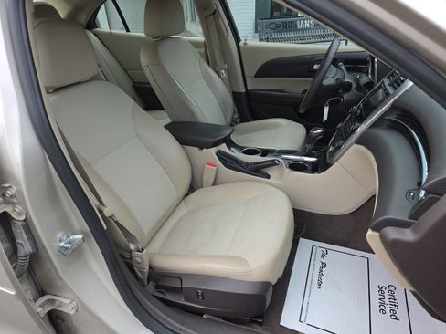 Used 2015 Chevrolet Malibu LT w/ Power Convenience Package FWD image 6