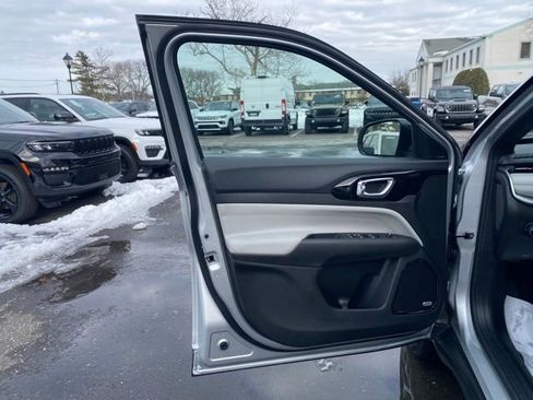 New 2026 Jeep Compass Limited image 20