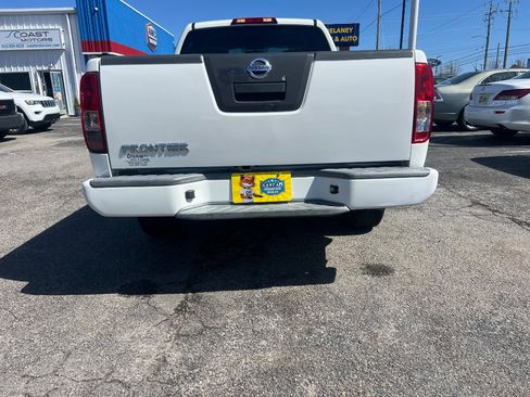 Used 2017 Nissan Frontier S image 4