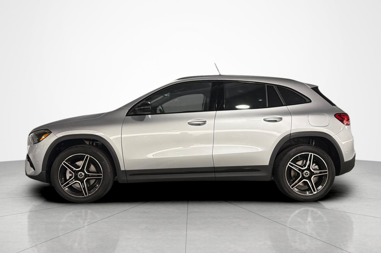 New 2026 Mercedes-Benz GLA 250 image 2
