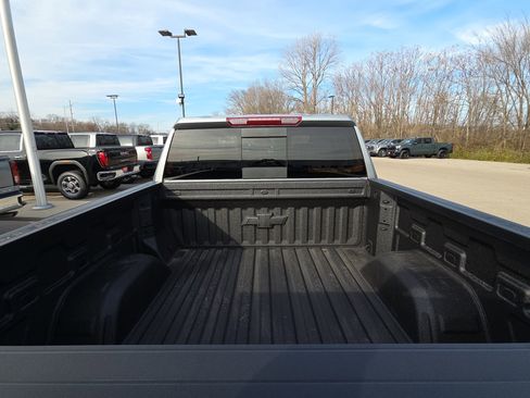 New 2026 Chevrolet Silverado 1500 LT Trail Boss w/ Convenience Package II image 8