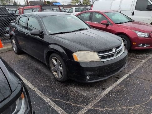 Used 2012 Dodge Avenger SXT Plus w/ Cold Weather Group image 3