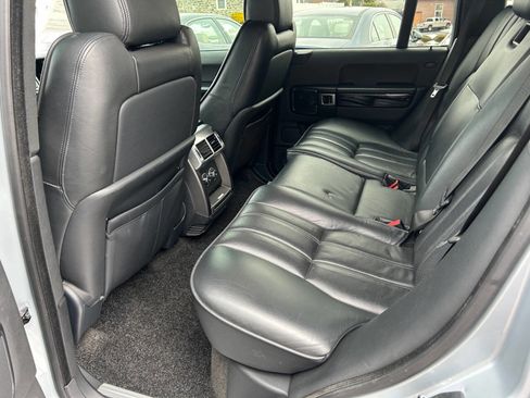 Used 2011 Land Rover Range Rover HSE LUX image 11