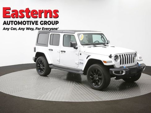 Used 2023 Jeep Wrangler Unlimited Sahara AWD/4WD image 53