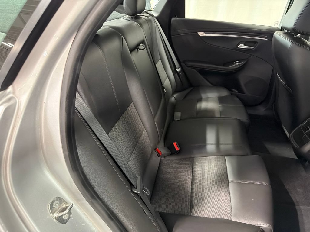 Used 2016 Chevrolet Impala LT FWD image 19