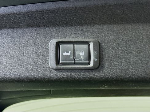 Used 2024 Mitsubishi Outlander SE FWD image 28