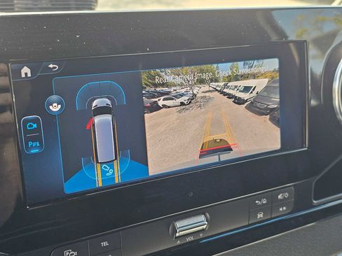 Used 2025 Mercedes-Benz Sprinter 2500 image 29