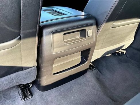 Used 2018 GMC Sierra 1500 SLT w/ SLT Premium Package AWD/4WD image 11