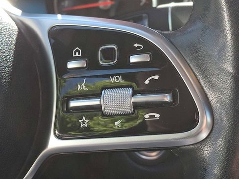 Used 2019 Mercedes-Benz C 300 4MATIC Sedan image 19