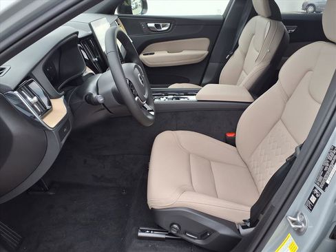 New 2026 Volvo XC60 B5 Plus w/ Protection Package Premier image 12