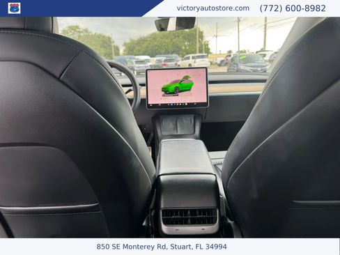 Used 2022 Tesla Model Y Performance AWD/4WD image 21