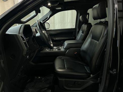 Used 2020 Ford Expedition Max XLT w/ Equipment Group 202A RWD image 17