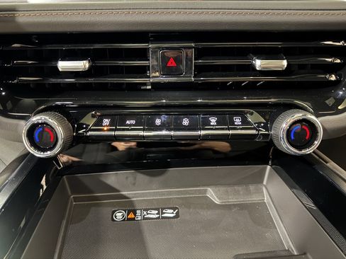 New 2026 Chevrolet Tahoe High Country w/ Sun And Tow Package AWD/4WD image 18