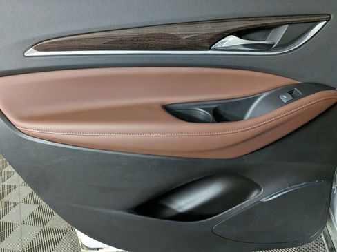 Used 2019 Buick Enclave Avenir w/ Avenir Technology Package image 34