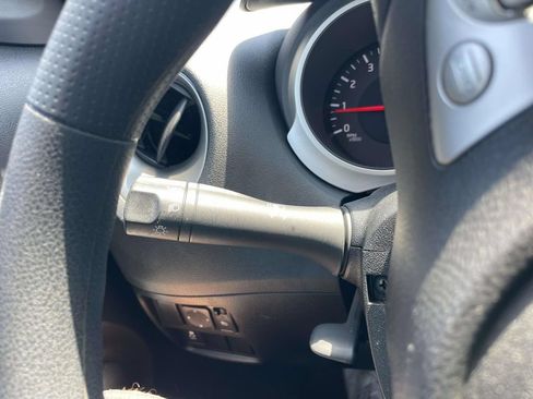 Used 2014 Nissan Juke S FWD image 29