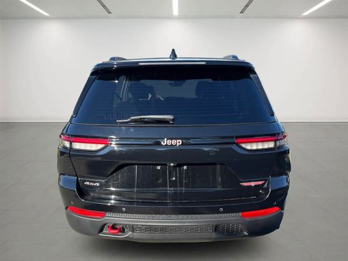 Used 2022 Jeep Grand Cherokee Trailhawk image 5