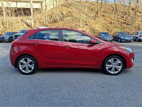 Used 2013 Hyundai Elantra GT w/ Touch & Go Pkg image 9