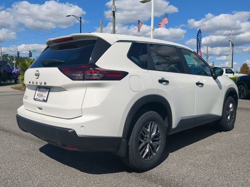 New 2026 Nissan Rogue S image 4