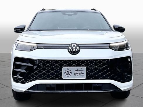 New 2026 Volkswagen Tiguan SE R-Line FWD image 3