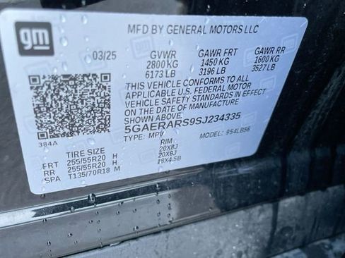 Used 2025 Buick Enclave Preferred image 28